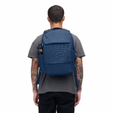 Incase รุ่น Crosstown Backpack - กระเป๋า - สี Navy