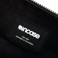 Incase รุ่น Compact Sleeve in Woolenex - ซองใส่แล็ปท็อป MacBook Pro 16" (2019-2024) - สี Graphite