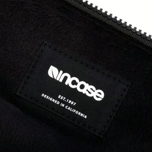 Incase รุ่น Compact Sleeve in Woolenex - ซองใส่แล็ปท็อป MacBook Pro 16" (2019-2024) - สี Graphite - Image 11