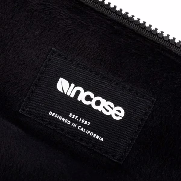 Incase รุ่น Compact Sleeve in Woolenex - ซองใส่แล็ปท็อป MacBook Pro 14" (M1-M4, 2021-2024) - สี Graphite
