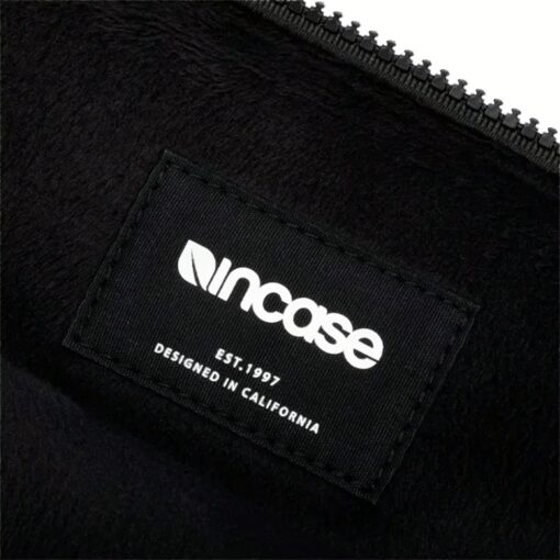 Incase รุ่น Compact Sleeve in Woolenex - ซองใส่แล็ปท็อป MacBook Pro 14" (M1-M4, 2021-2024) - สี Navy - Image 10