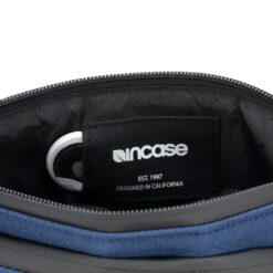 Incase รุ่น Facet Accessory Organizer in Recycled Twill - กระเป๋า - Navy