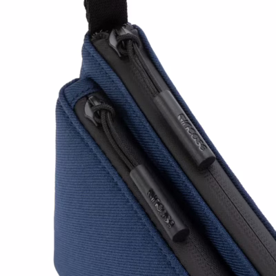 Incase รุ่น Facet Accessory Organizer in Recycled Twill - กระเป๋า - Navy