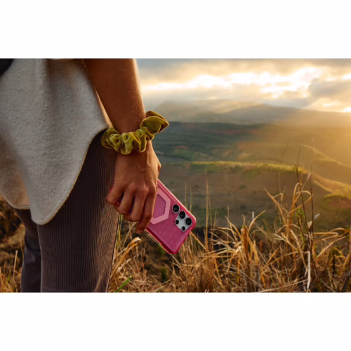 UAG รุ่น Essential Armor with Magnetic - เคส Galaxy S25 Ultra - สี Berry