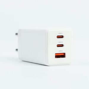 Philips หัวชาร์จ รุ่น PD65W อะแดปเตอร์ 3 พอร์ต ชาร์จไว PD QC 3.0 GaN - สี White