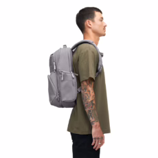 Incase รุ่น A.R.C. Commuter Pack - กระเป๋าเป้สะพายหลัง - สี Gray