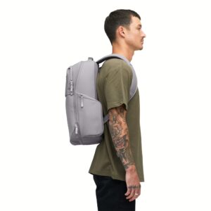 Incase รุ่น A.R.C. Day Pack - กระเป๋าเป้สะพายหลัง - สี Gray