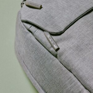 Incase รุ่น Crosstown Backpack - กระเป๋า - สี Limestone