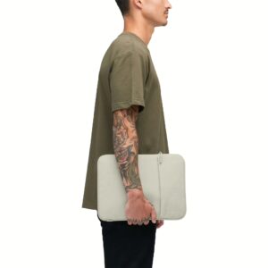 Incase รุ่น Crosstown Sleeve - ซองใส่แล็ปท็อป Laptop 14" - สี Limestone