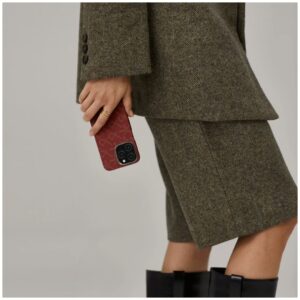 Pitaka รุ่น PTK Monogram (Tactile Woven) - เคส iPhone 16 Pro - สี Red/Gold 11 Pitaka รุ่น PTK Monogram (Tactile Woven) - เคส iPhone 16 Pro - สี Red/Gold