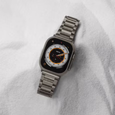 Sandmarc รุ่น Titanium (Grade 2) - สายนาฬิกา Apple Watch Ultra 1/2 - สี Natural