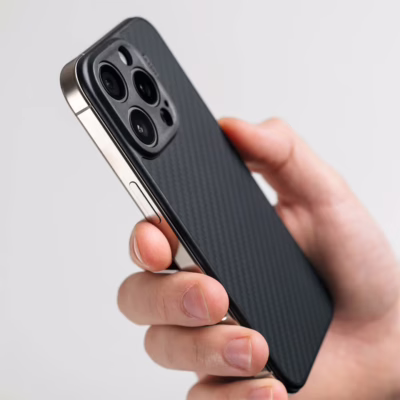 Suti รุ่น PhoneBack (Magsafe) - เคส iPhone 16 Pro - สี Carbon Fiber