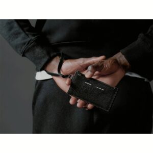 GRAMS(28) รุ่น 102 Zip Cardholder - กระเป๋าสตางค์ - สี Pebbled Black