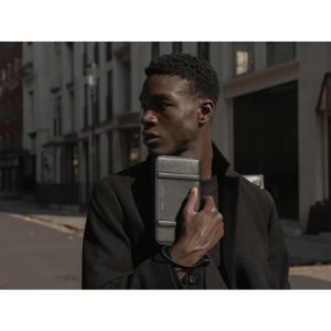 GRAMS(28) รุ่น 105 Essential Zip Wallet - กระเป๋าสตางค์ - สี Pebbled Black