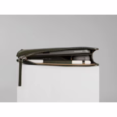 GRAMS(28) รุ่น 109 Essential Case - กระเป๋าอเนกประสงค์ - สี Nappa Olive