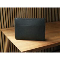 GRAMS(28) รุ่น 113 Leather Folio - ซองใส่แท็บเล็ต 13" - สี Pebbled Black