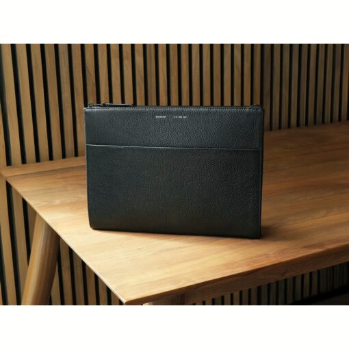 GRAMS(28) รุ่น 113 Leather Folio - ซองใส่แท็บเล็ต 13" - สี Pebbled Black - Image 6