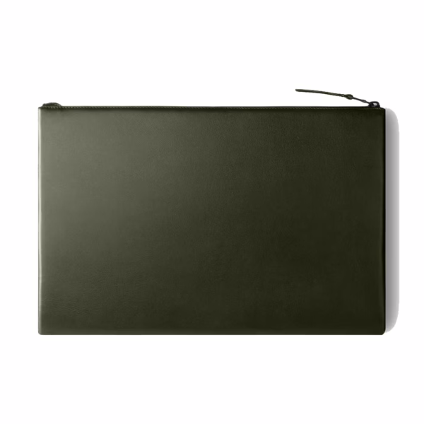 GRAMS(28) รุ่น 114 Leather Folio - ซองใส่ MacBook Air 13" (M2/M3) / MacBook Pro 13" (M1/M2) - สี Nappa Olive