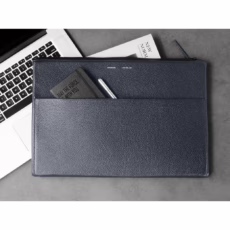 GRAMS(28) รุ่น 114 Leather Folio - ซองใส่ MacBook Air 13" (M2/M3) / MacBook Pro 13" (M1/M2) - สี Pebbled Navy Blue