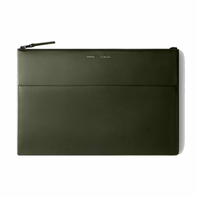 GRAMS(28) รุ่น 118 Leather Folio - ซองใส่ MacBook Air 15” / MacBook Pro 15" / MacBook Pro 16” - สี Nappa Olive