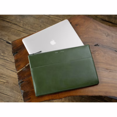 GRAMS(28) รุ่น 118 Leather Folio - ซองใส่ MacBook Air 15” / MacBook Pro 15" / MacBook Pro 16” - สี Nappa Olive
