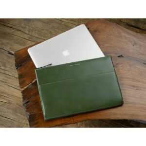 GRAMS(28) รุ่น 118 Leather Folio - ซองใส่ MacBook Air 15” / MacBook Pro 15" / MacBook Pro 16” - สี Nappa Olive