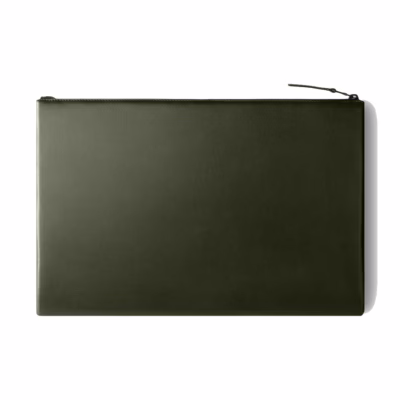 GRAMS(28) รุ่น 118 Leather Folio - ซองใส่ MacBook Air 15” / MacBook Pro 15" / MacBook Pro 16” - สี Nappa Olive