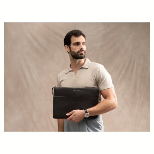 GRAMS(28) รุ่น 118 Leather Folio - ซองใส่ MacBook Air 15” / MacBook Pro 15" / MacBook Pro 16” - สี Pebbled Black - Image 9