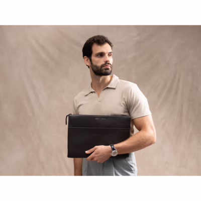GRAMS(28) รุ่น 120 Leather Folio - ซองใส่ Macbook Pro 14" - สี Pebbled Black