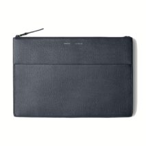 GRAMS(28) รุ่น 120 Leather Folio - ซองใส่ Macbook Pro 14" - สี Pebbled Navy Blue