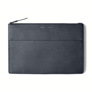GRAMS(28) รุ่น 120 Leather Folio - ซองใส่ Macbook Pro 14" - สี Pebbled Navy Blue