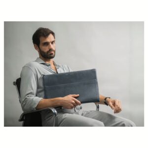 GRAMS(28) รุ่น 120 Leather Folio - ซองใส่ Macbook Pro 14" - สี Pebbled Navy Blue