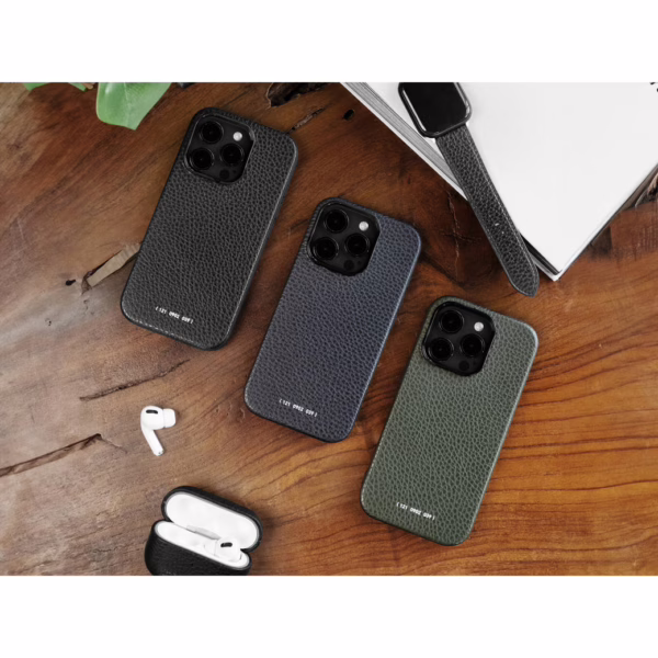 GRAMS(28) รุ่น 121 MagSafe Leather (Pebbled Leather) - เคส iPhone 16 Pro - สี Navy Blue