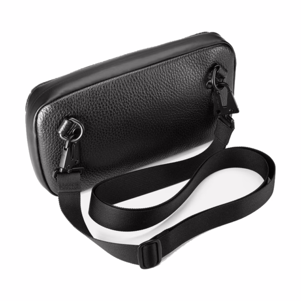 GRAMS(28) รุ่น 131 Essential Pouch - กระเป๋าอเนกประสงค์ - สี Pebbled Black