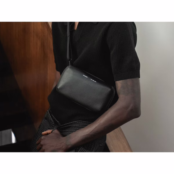 GRAMS(28) รุ่น 131 Essential Pouch - กระเป๋าอเนกประสงค์ - สี Pebbled Black