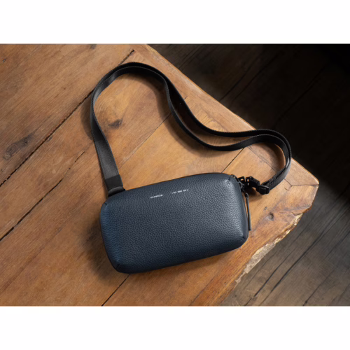 GRAMS(28) รุ่น 131 Essential Pouch - กระเป๋าอเนกประสงค์ - สี Pebbled Navy Blue