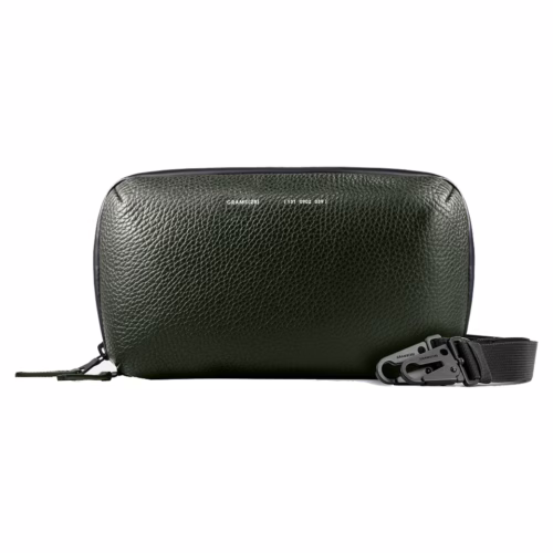 GRAMS(28) รุ่น 131 Essential Pouch - กระเป๋าอเนกประสงค์ - สี Pebbled Dark Green