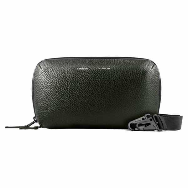 GRAMS(28) รุ่น 131 Essential Pouch - กระเป๋าอเนกประสงค์ - สี Pebbled Dark Green