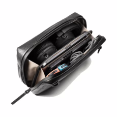 GRAMS(28) รุ่น 132 Essential Case Pro - กระเป๋าอเนกประสงค์ - สี Pebbled Black - Image 4