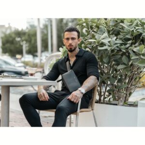 GRAMS(28) รุ่น Essential Sling (Pebbled Leather) - กระเป๋า - สี Black