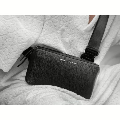 GRAMS(28) รุ่น 157 Essential Sling (Pebbled Leather) - กระเป๋า - สี Black - Image 10