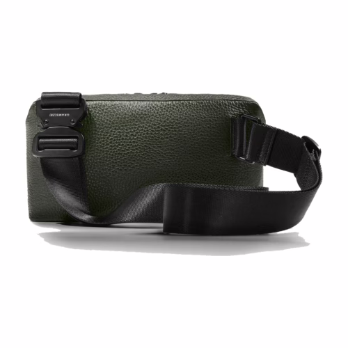 GRAMS(28) รุ่น 157 Essential Sling (Pebbled Leather) - กระเป๋า - สี Dark Green