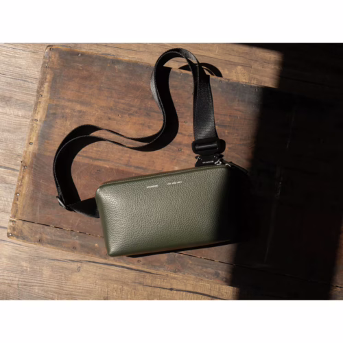 GRAMS(28) รุ่น 157 Essential Sling (Pebbled Leather) - กระเป๋า - สี Dark Green