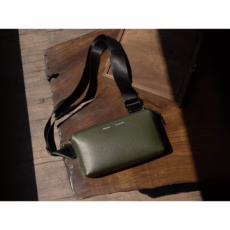 GRAMS(28) รุ่น 157 Essential Sling (Pebbled Leather) - กระเป๋า - สี Dark Green - Image 4