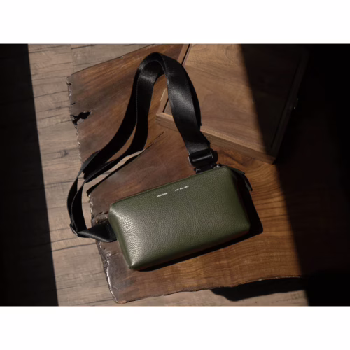 GRAMS(28) รุ่น 157 Essential Sling (Pebbled Leather) - กระเป๋า - สี Dark Green