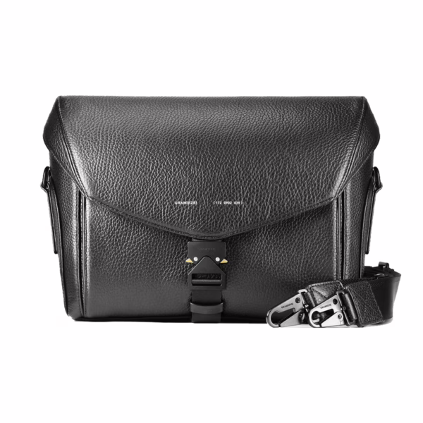 GRAMS(28) รุ่น 172 Camera Sling (Pebbled Leather) - กระเป๋าใส่กล้อง - สี Black