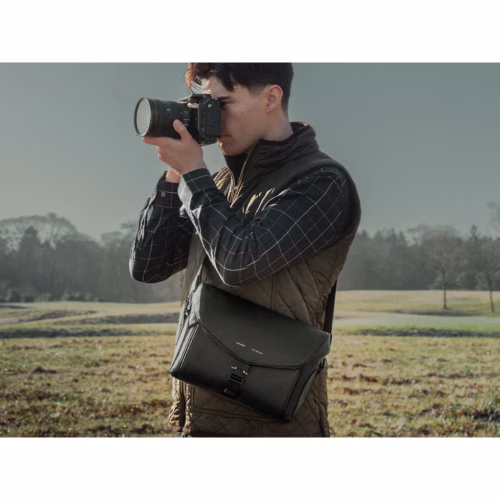 GRAMS(28) รุ่น 172 Camera Sling (Pebbled Leather) - กระเป๋าใส่กล้อง - สี Black