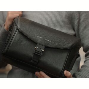 GRAMS(28) รุ่น 172 Camera Sling (Pebbled Leather) - กระเป๋าใส่กล้อง - สี Black