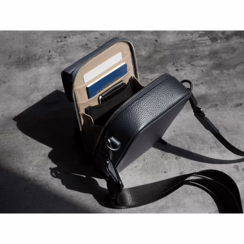 GRAMS(28) รุ่น 173 Vertical Sling (Pebbled Leather) - กระเป่า - สี Navy Blue