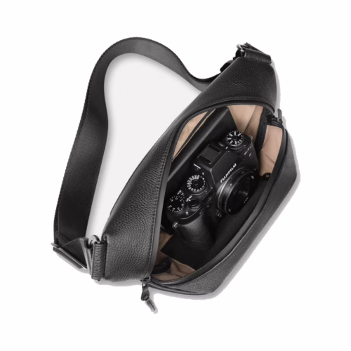 GRAMS(28) รุ่น Moon Bag - กระเป๋าคาด - สี Pebbled Black